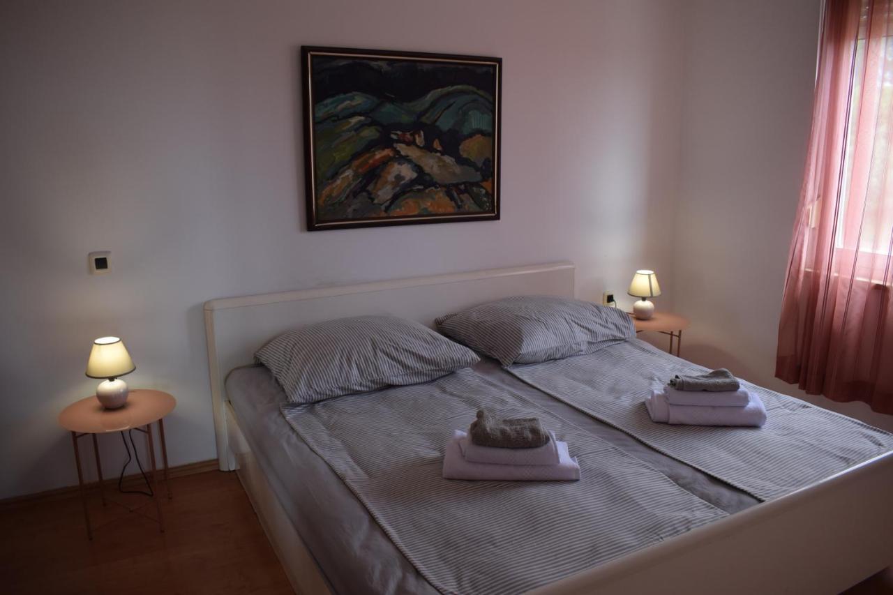 Esperanza Apartment プーラ エクステリア 写真