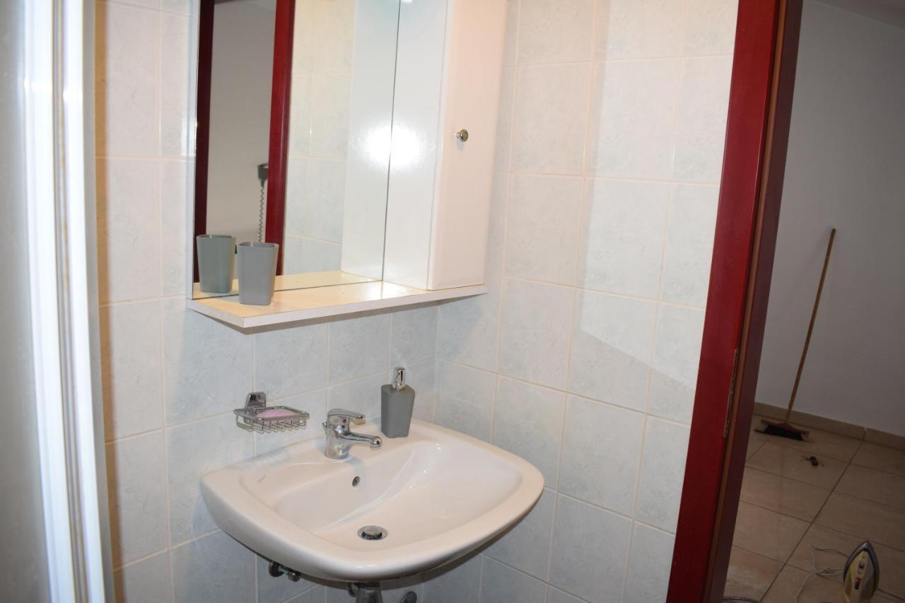 Esperanza Apartment プーラ エクステリア 写真