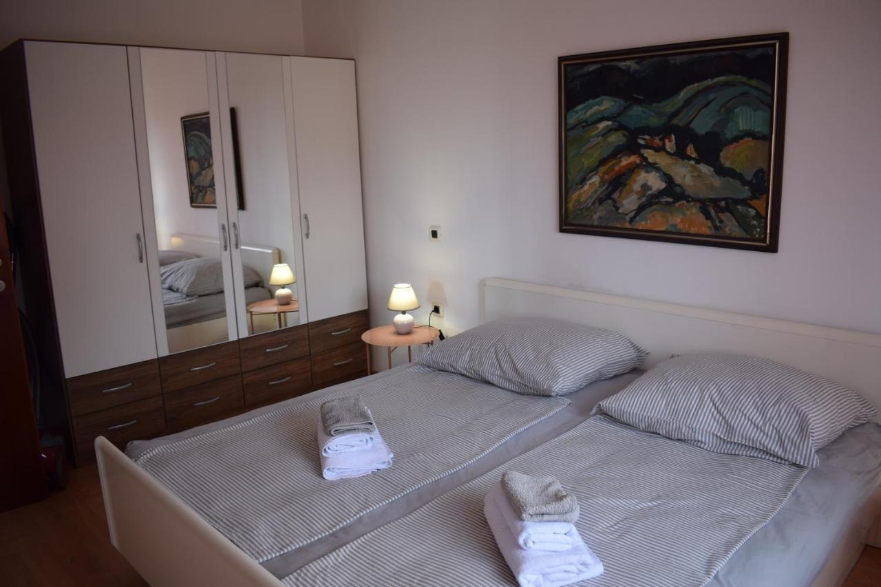 Esperanza Apartment プーラ エクステリア 写真