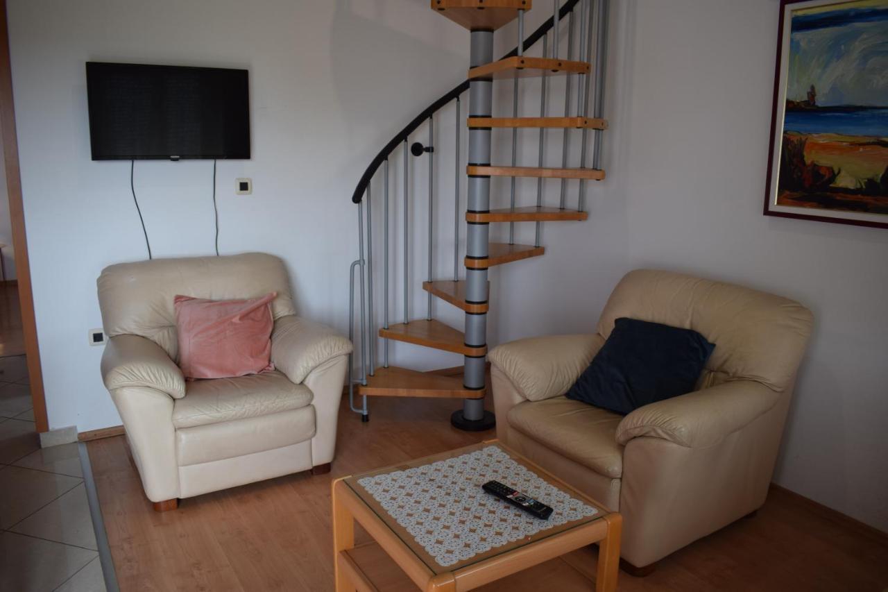 Esperanza Apartment プーラ エクステリア 写真